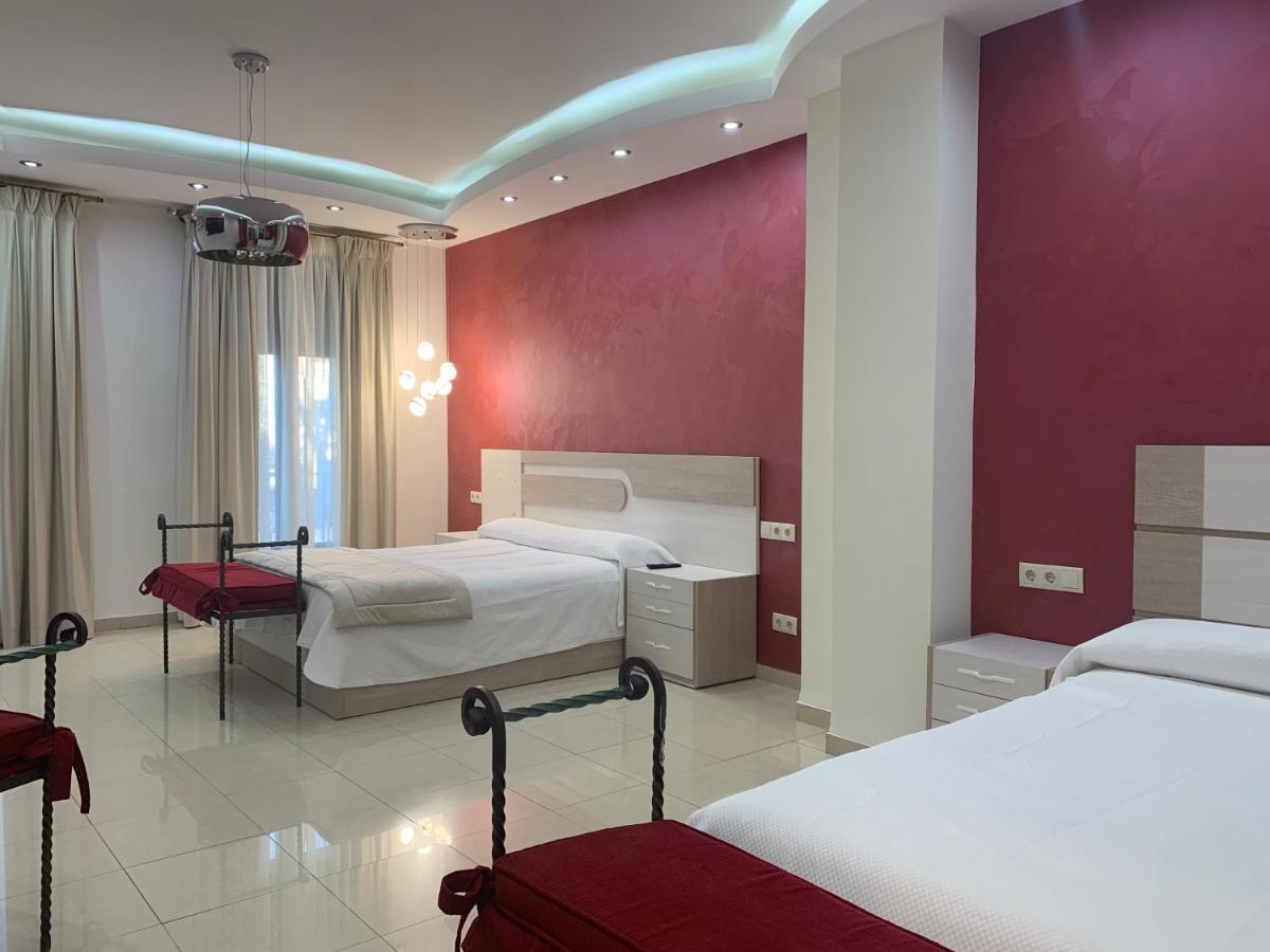 Hostal Poeta Machado Baeza Zewnętrze zdjęcie