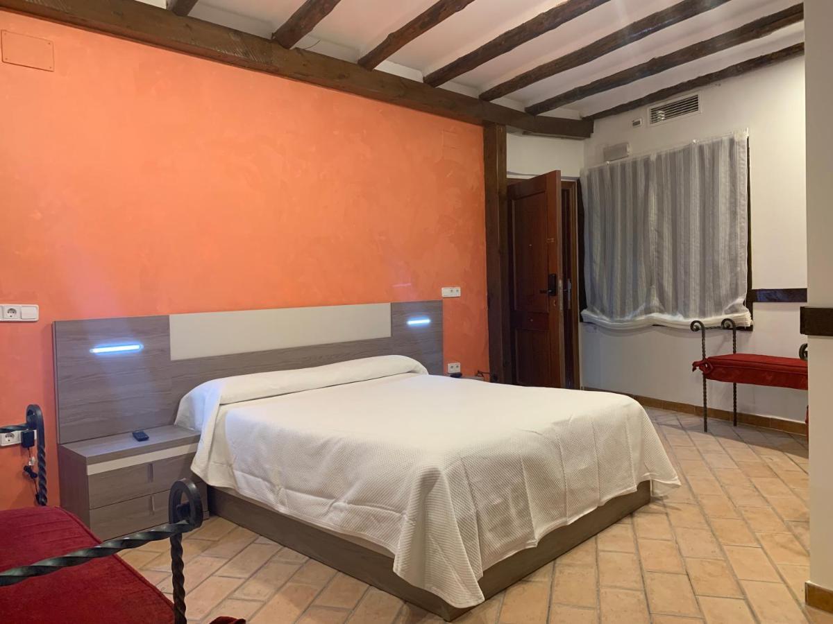 Hostal Poeta Machado Baeza Zewnętrze zdjęcie