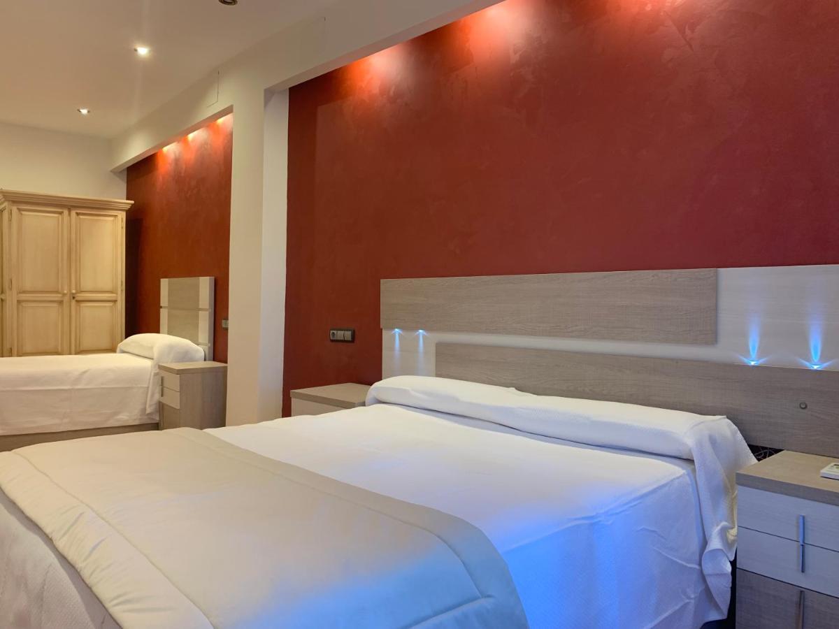Hostal Poeta Machado Baeza Zewnętrze zdjęcie