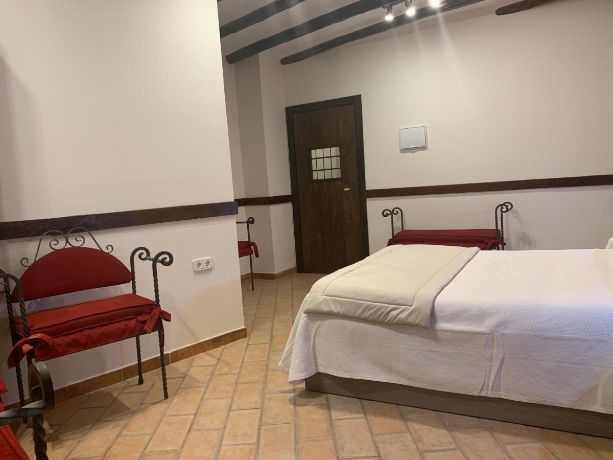 Hostal Poeta Machado Baeza Zewnętrze zdjęcie