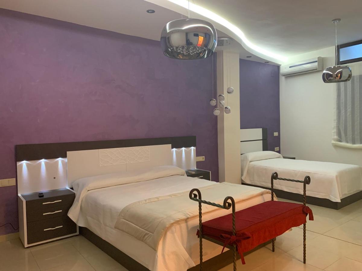 Hostal Poeta Machado Baeza Zewnętrze zdjęcie
